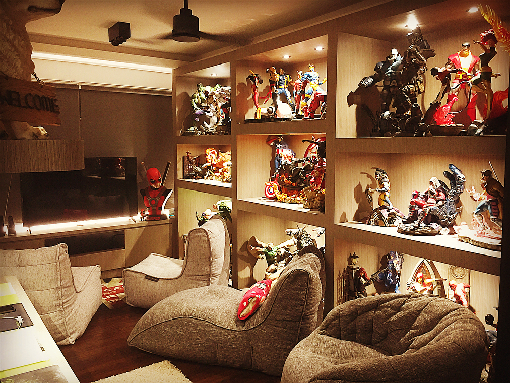 Twin Couch, Avatar Lounger and Butterfly Sofa bean bags in Fred's room